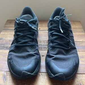Nike Men's Black Sneakers
